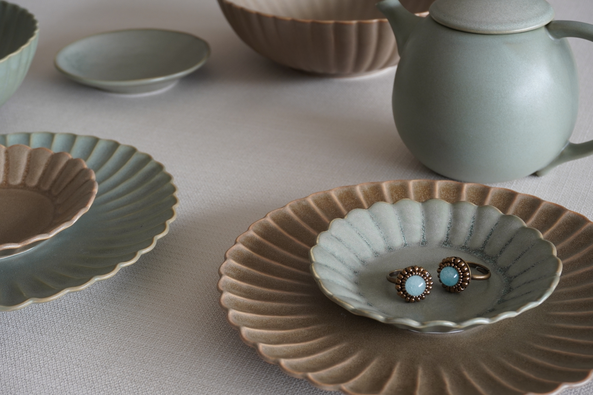 【新品】有田焼　岩尾　村山窯　陶器の壺 有田焼 柿右エ門写 菊割小付 小鉢 8cm 親和伯父山窯の通販